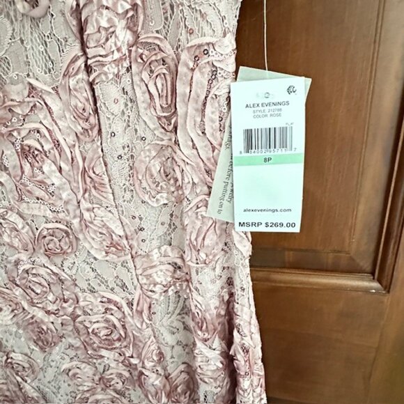 Alex Evenings Rosette A-Line Gown - 8P - Picture 3 of 4